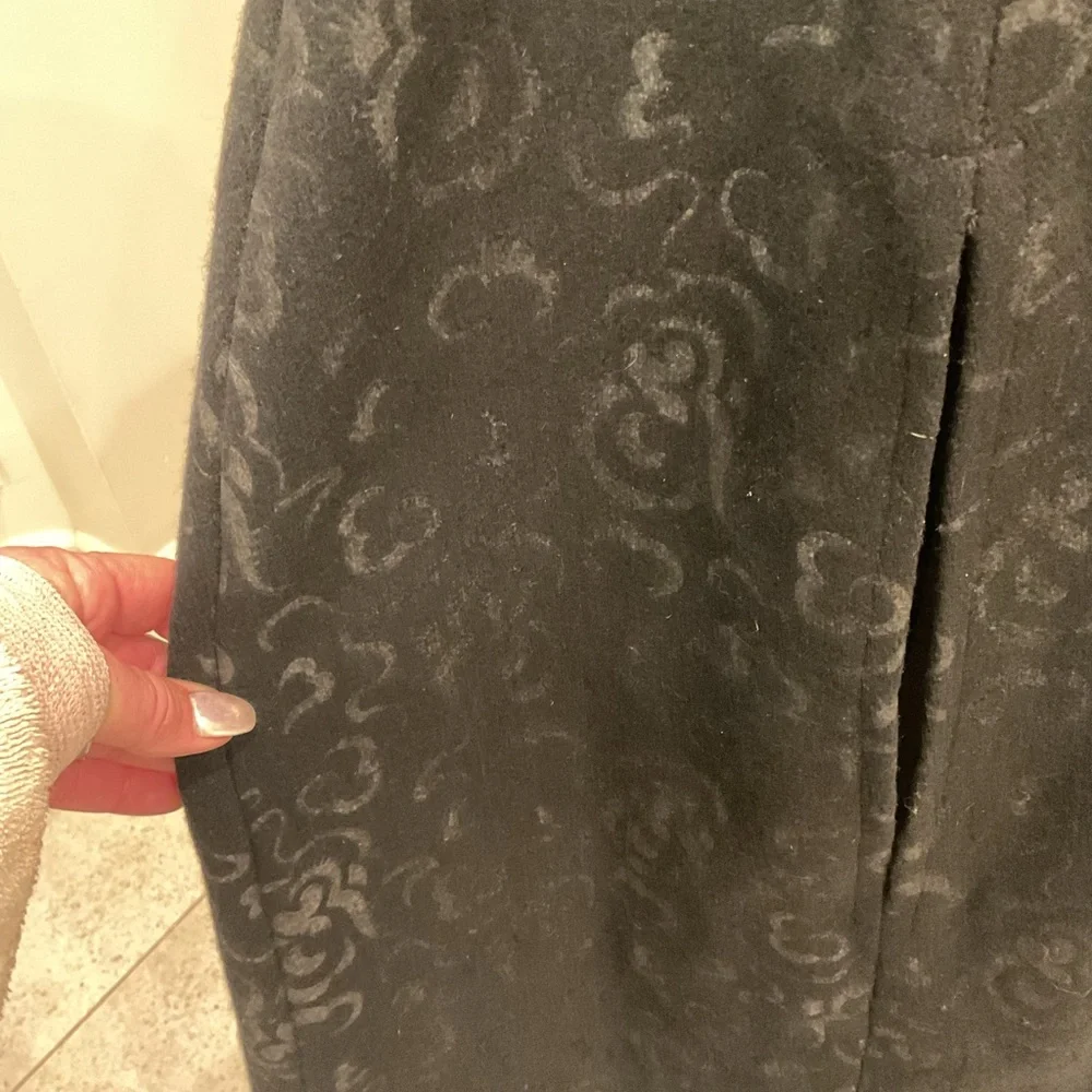 Queen of the Capes Wool Cape Coat - Picture 9 of 14